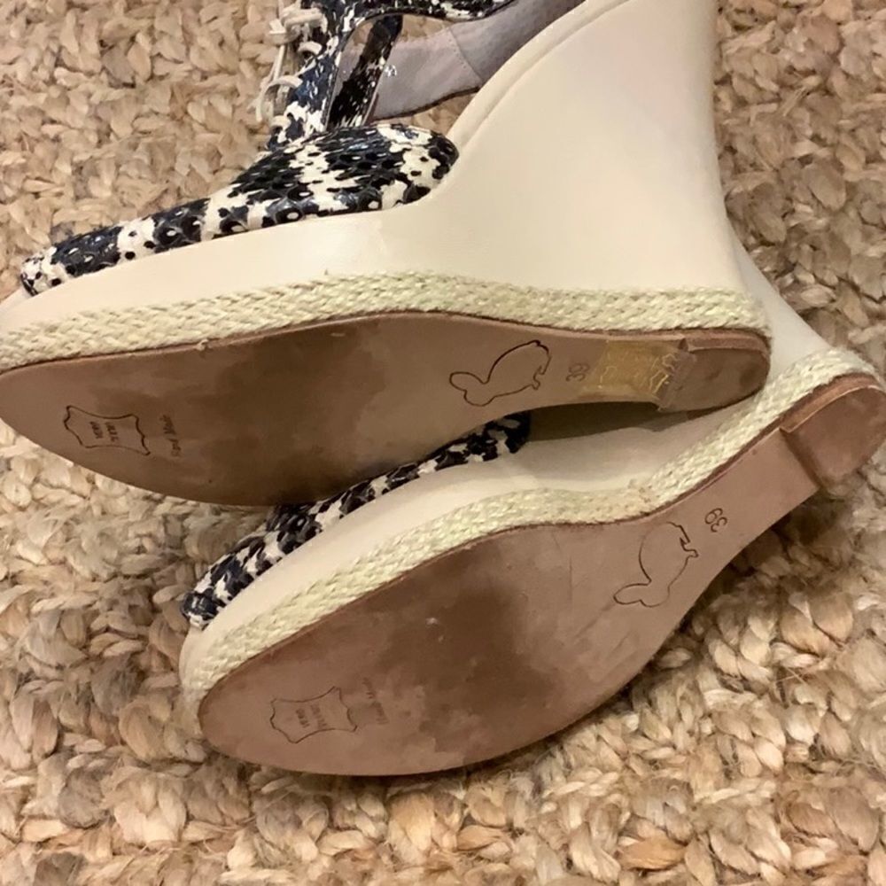 Plomo Esther Wedge Snakeskin T-Strap Sandal 9/39 - Picture 6 of 15